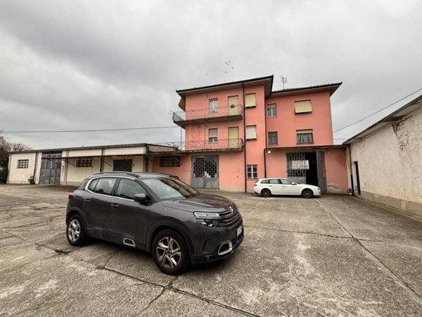 intera palazzina in vendita a Villanova Solaro