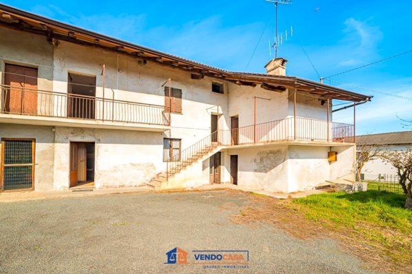 casale in vendita a Villar San Costanzo