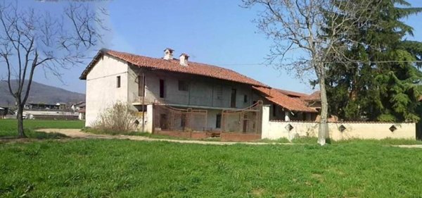 casale in vendita a Villar San Costanzo in zona Artesio