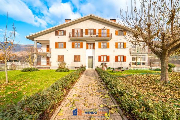 appartamento in vendita a Villar San Costanzo