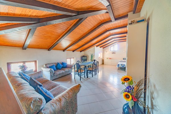 casa indipendente in vendita a Villar San Costanzo