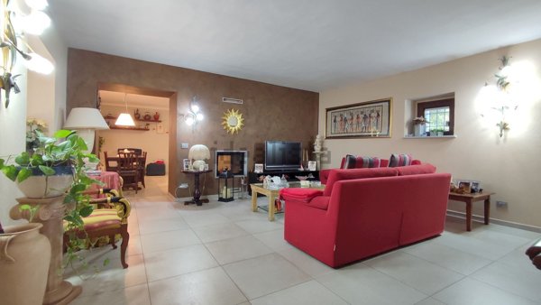 casa indipendente in vendita a Villar San Costanzo