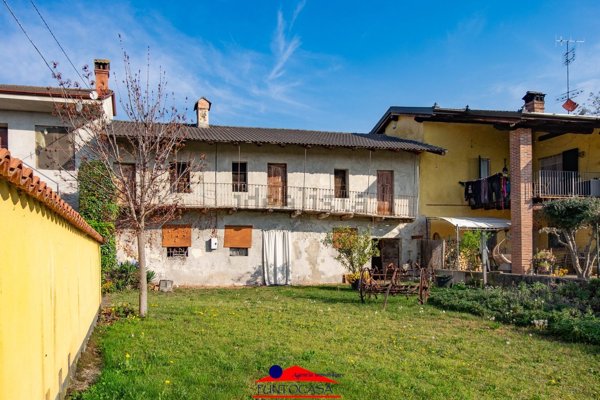 appartamento in vendita a Villar San Costanzo