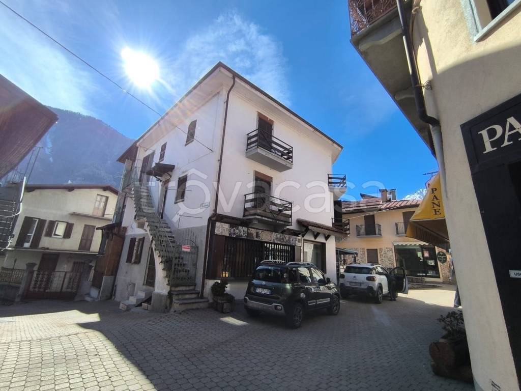 casa indipendente in vendita a Vinadio