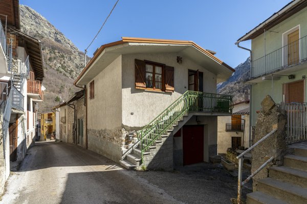 locale di sgombero in vendita a Vinadio