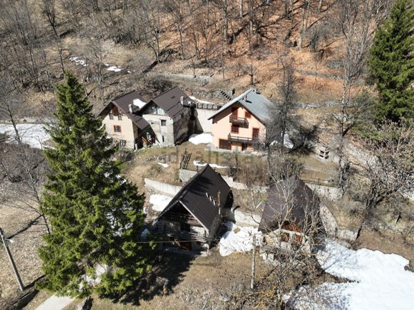 casa indipendente in vendita a Vinadio