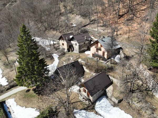 casa indipendente in vendita a Vinadio