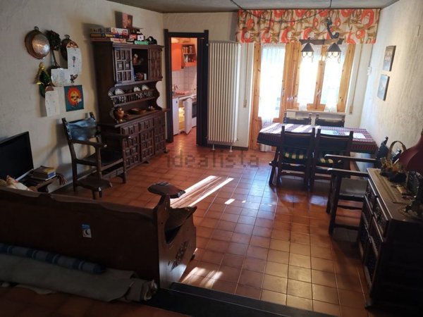 appartamento in vendita a Viola