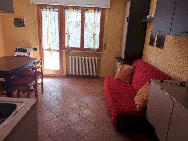 appartamento in vendita a Viola