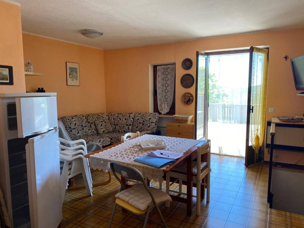 appartamento in vendita a Viola