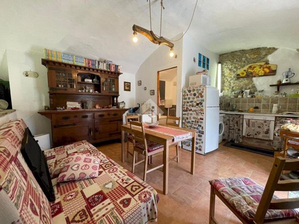 casa semindipendente in vendita a Viola