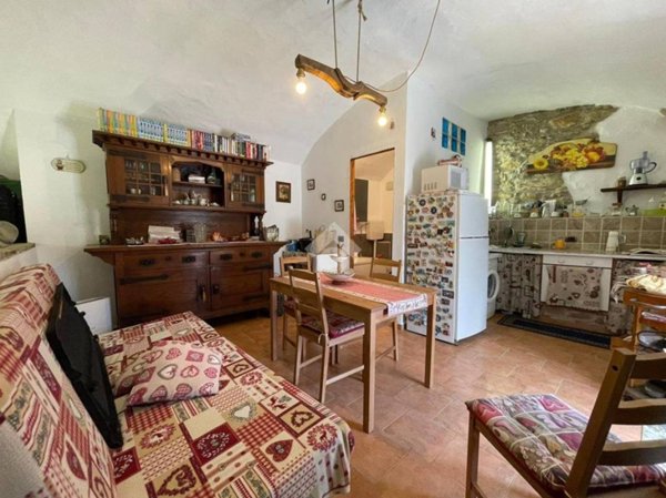 casa semindipendente in vendita a Viola
