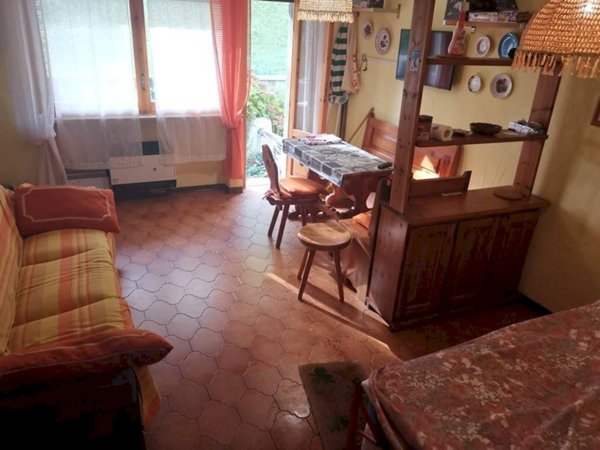 appartamento in vendita a Viola