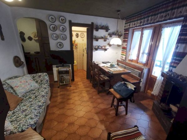 appartamento in vendita a Viola