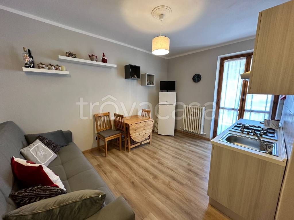 appartamento in vendita a Viola