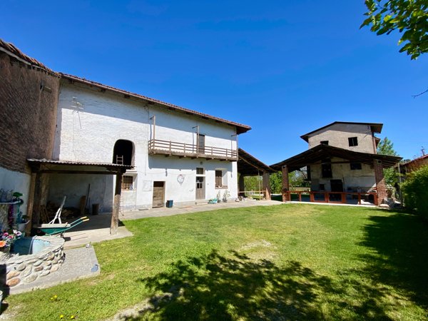 casa indipendente in vendita a Vottignasco