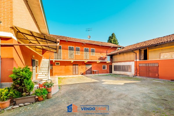 casa indipendente in vendita a Vottignasco
