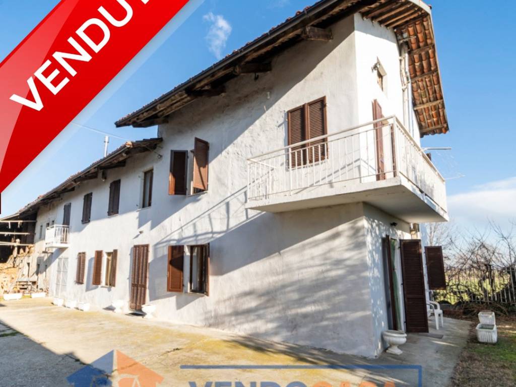 casa indipendente in vendita a Vottignasco