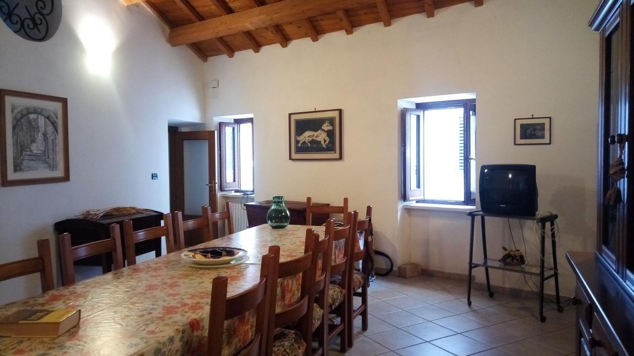 casa indipendente in vendita ad Abbateggio