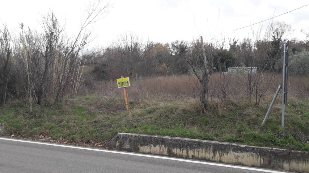 terreno edificabile in vendita ad Abbateggio