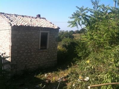 casa indipendente in vendita ad Abbateggio