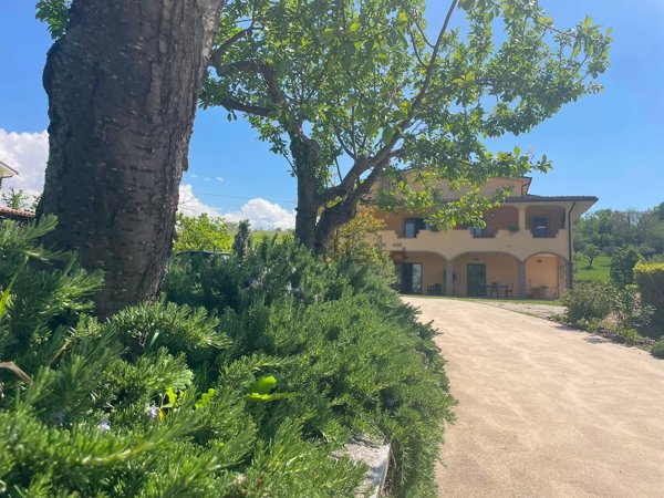 esavano in vendita ad Abbateggio