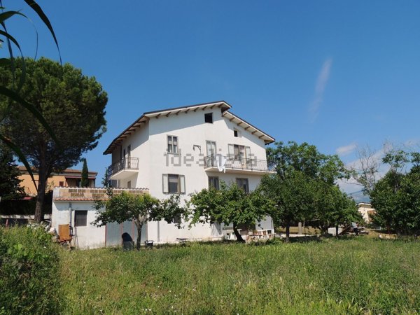 casa indipendente in vendita ad Alanno