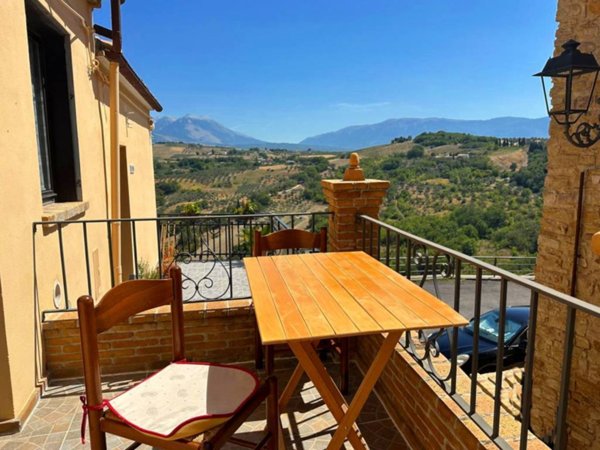 casa indipendente in vendita ad Alanno