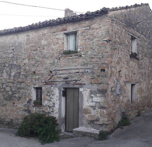 casa indipendente in vendita ad Alanno