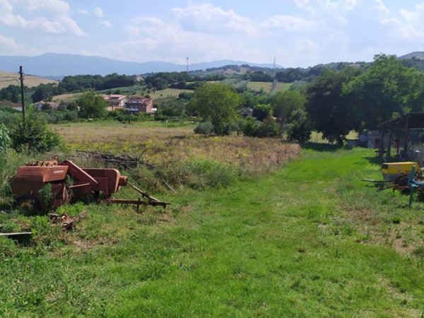 terreno edificabile in vendita ad Alanno