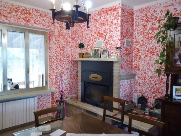 casa indipendente in vendita ad Alanno in zona Oratorio