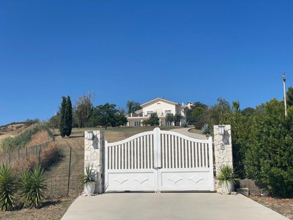 casa indipendente in vendita ad Alanno