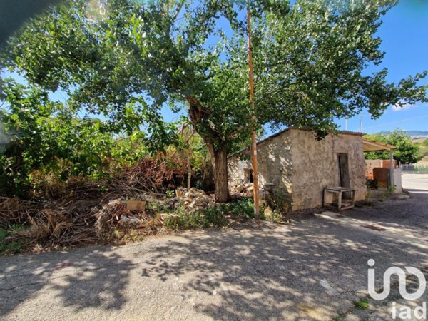 casa indipendente in vendita ad Alanno