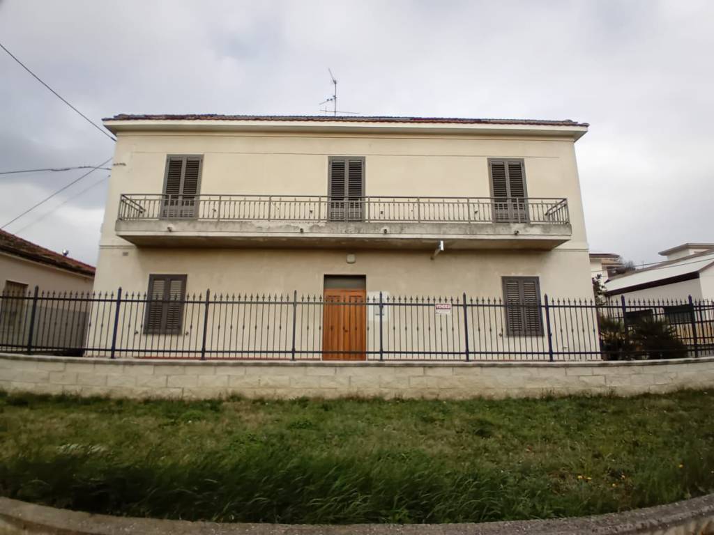 appartamento in vendita ad Alanno