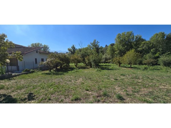 casa indipendente in vendita ad Alanno