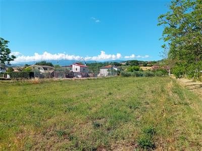 terreno in vendita ad Alanno in zona Ticchione