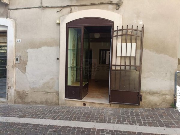 ufficio in vendita ad Alanno