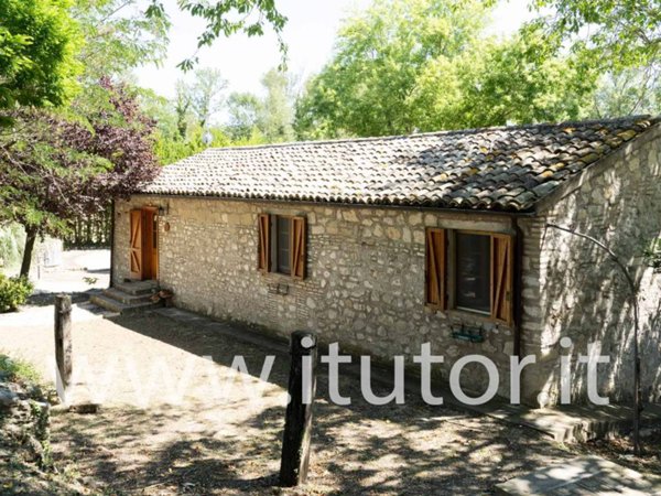 casa indipendente in vendita ad Alanno