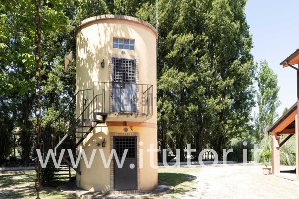 casale in vendita ad Alanno