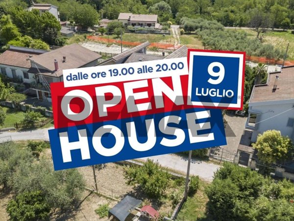 appartamento in vendita ad Alanno in zona Ticchione