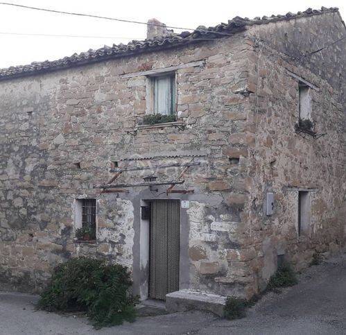 casa indipendente in vendita ad Alanno