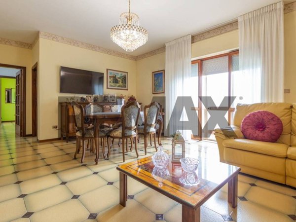 appartamento in vendita ad Alanno in zona Case