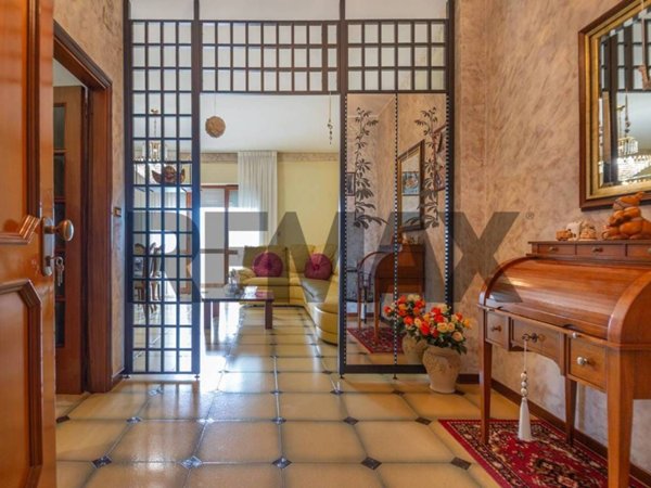 appartamento in vendita ad Alanno in zona Case