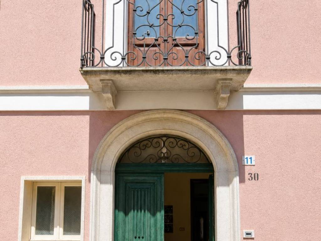 casa indipendente in vendita ad Alanno in zona Case