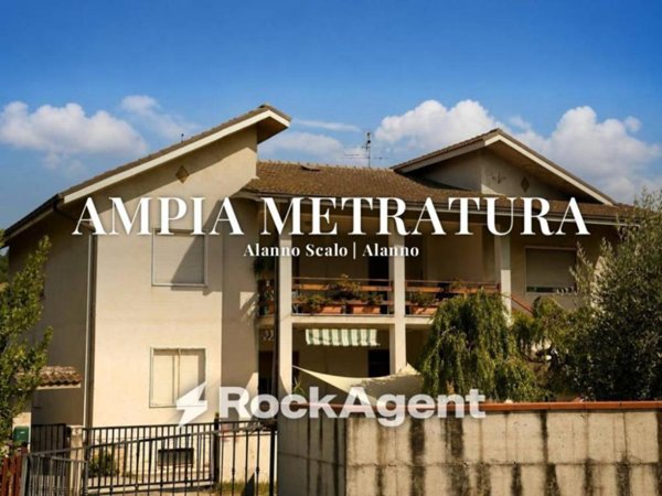 casa indipendente in vendita ad Alanno in zona Ticchione