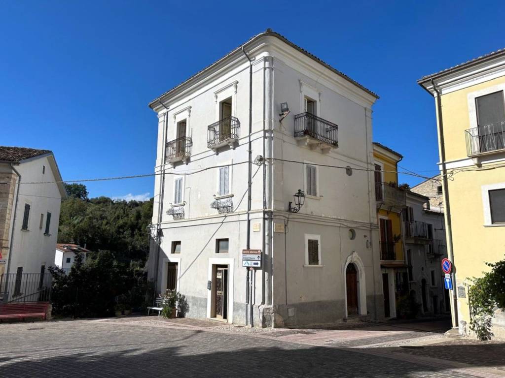 esavano in vendita a Bolognano