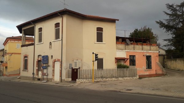 casa indipendente in vendita a Bolognano in zona Piano d'Orta