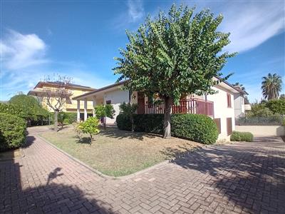 casa indipendente in vendita a Bolognano in zona Piano d'Orta