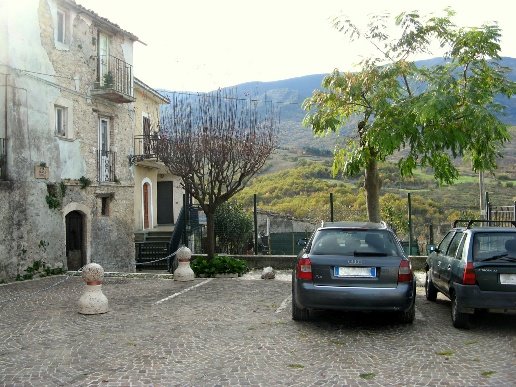 casa indipendente in vendita a Bolognano in zona Musellaro
