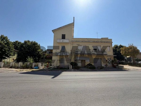 appartamento in vendita a Bolognano in zona Musellaro